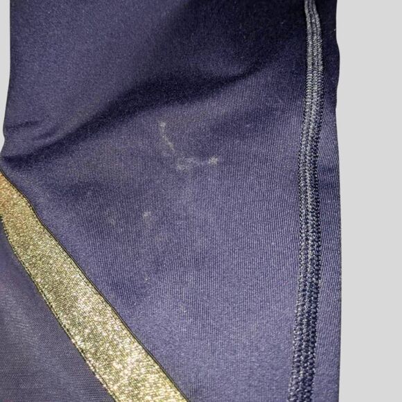 Victoria’s Secret Sport Capri Leggings Women’s Size Medium Blue Silver Trim - Picture 8 of 10